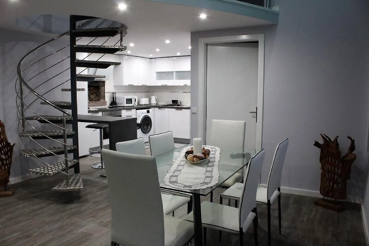 شاليه Cottage Quinze, Contemporary Designed Cottage With Swimming Pool بونتا ديلغادا