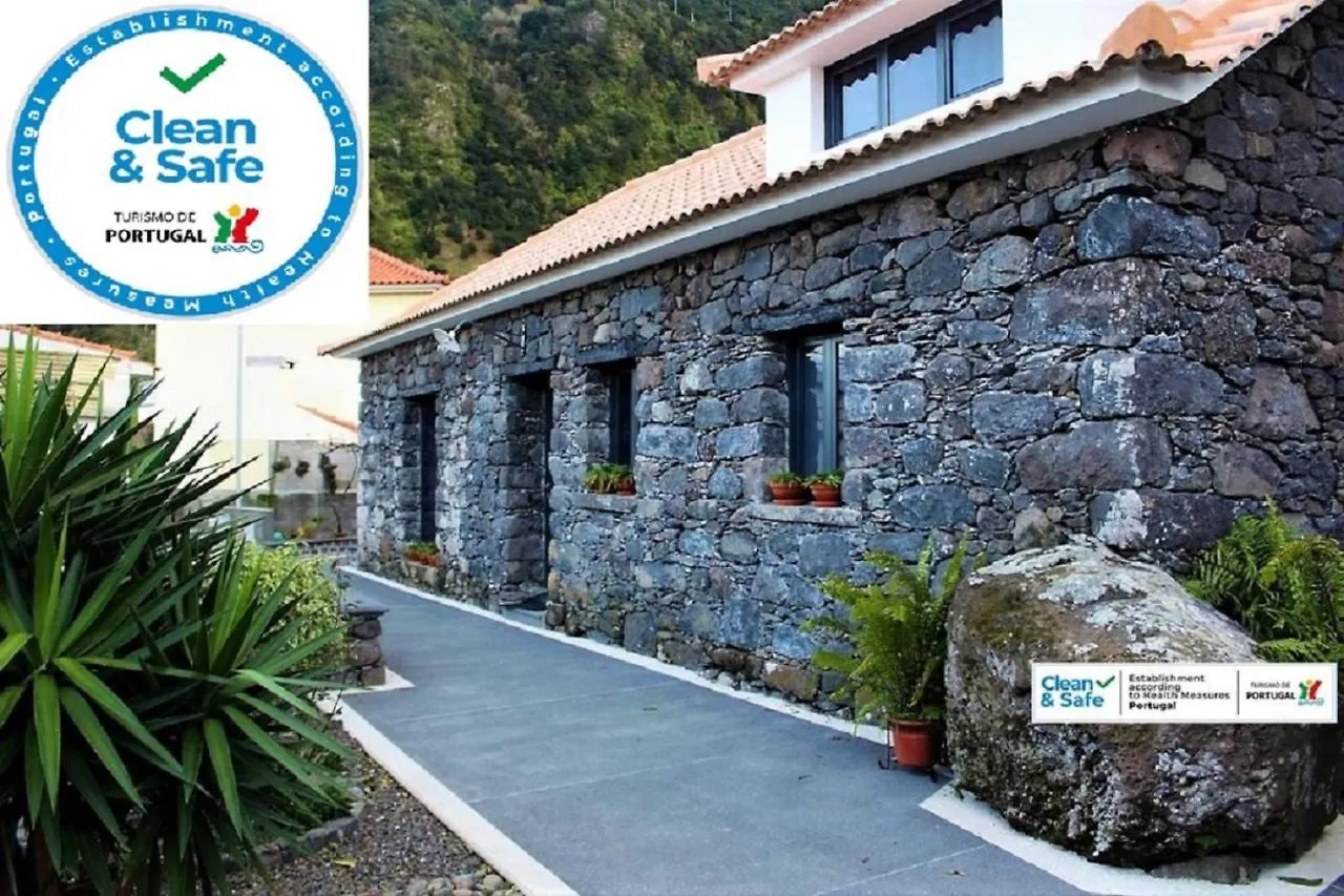 شاليه Cottage Quinze, Contemporary Designed Cottage With Swimming Pool بونتا ديلغادا