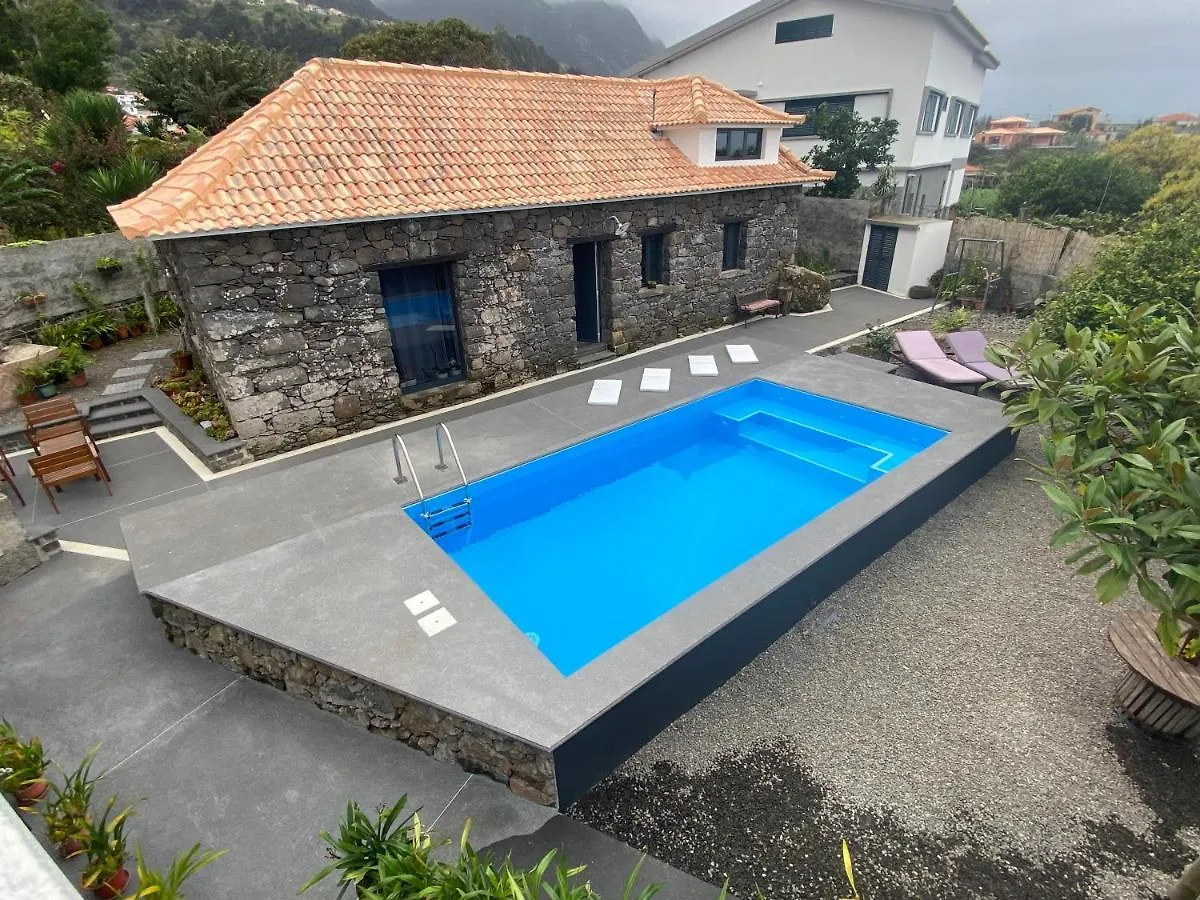 Cottage Quinze, Contemporary Designed Cottage With Swimming Pool location
