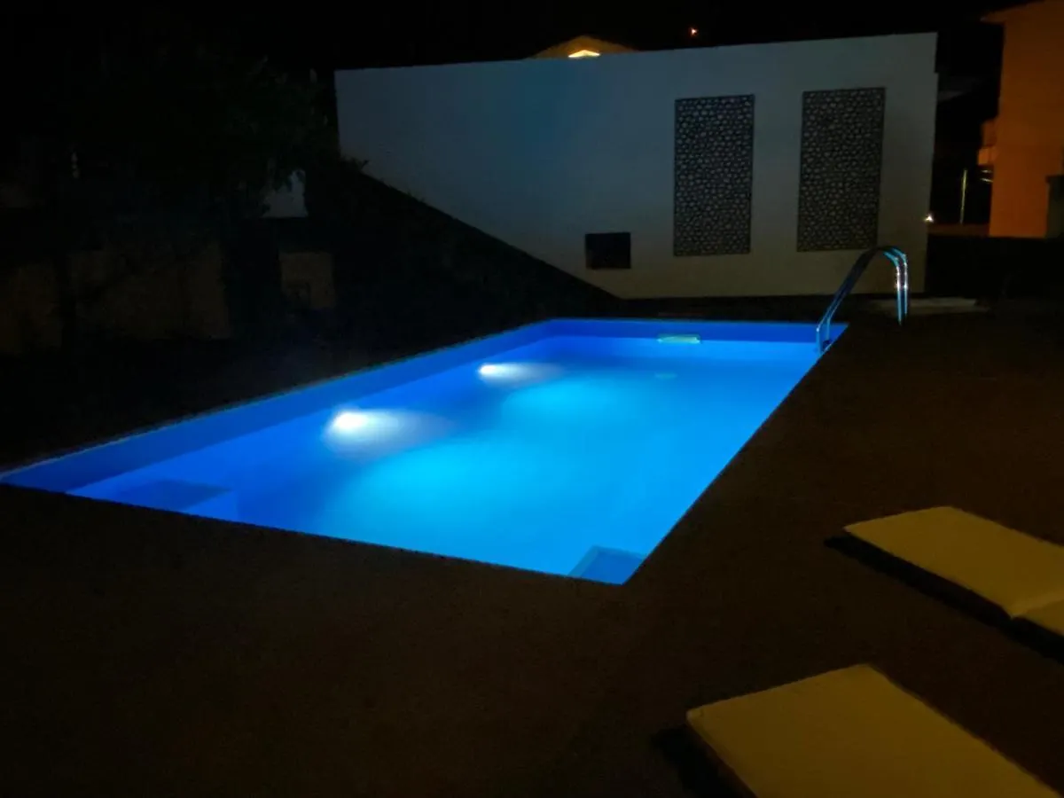 Cottage Quinze, Contemporary Designed Cottage With Swimming Pool بونتا ديلغادا البرتغال