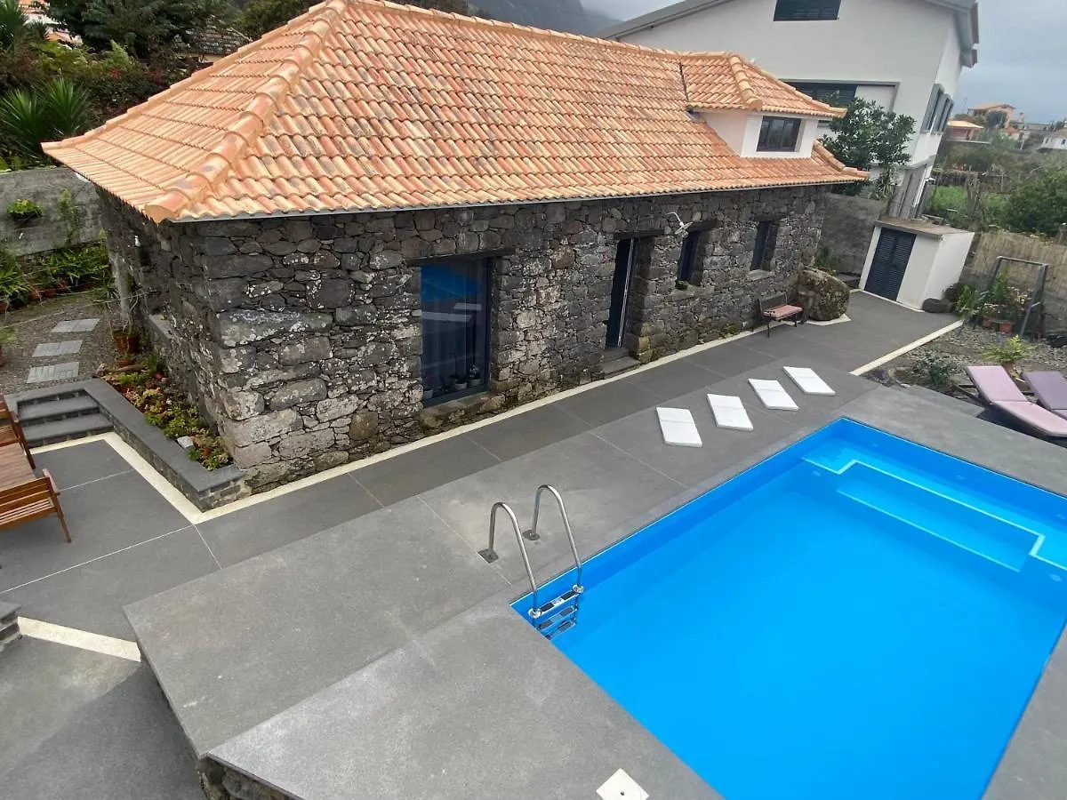 Cottage Quinze, Contemporary Designed Cottage With Swimming Pool بونتا ديلغادا شاليه