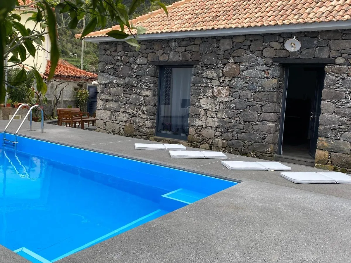 شاليه Cottage Quinze, Contemporary Designed Cottage With Swimming Pool بونتا ديلغادا البرتغال