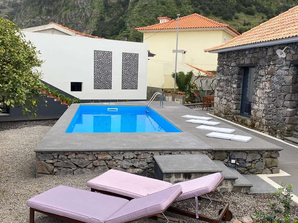 Cottage Quinze, Contemporary Designed Cottage With Swimming Pool بونتا ديلغادا شاليه